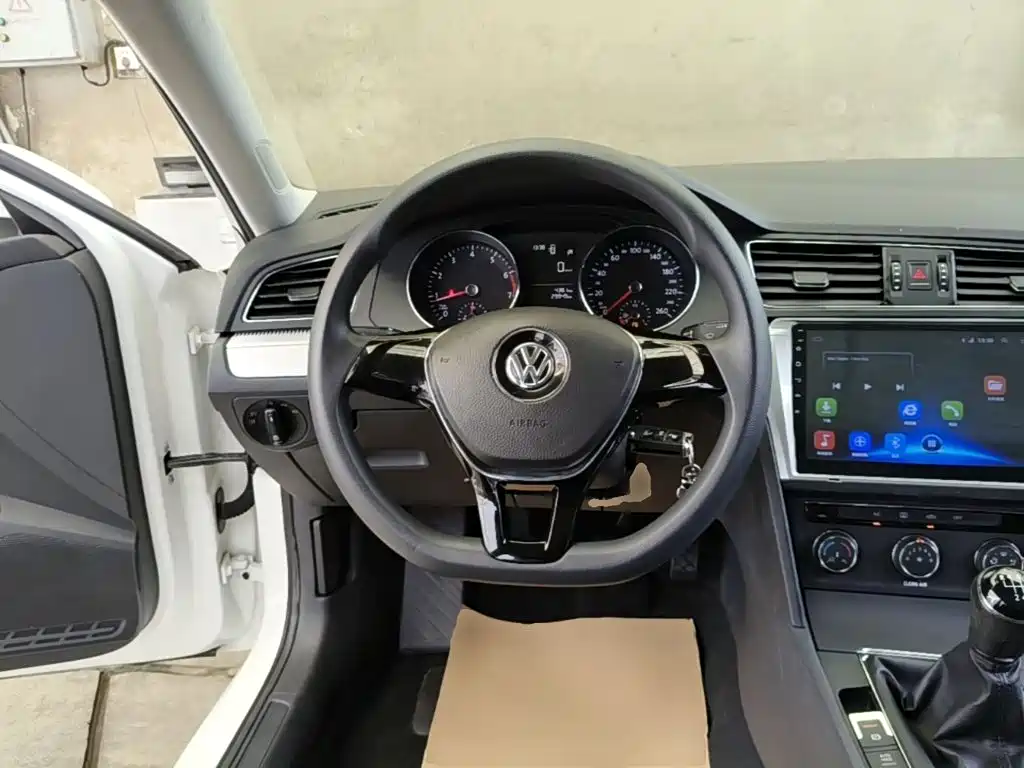 Volkswagen Lamando 2018 — фото 11
