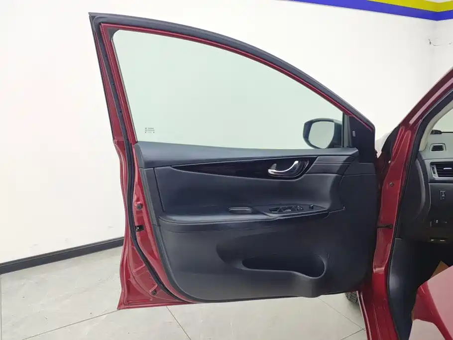 Nissan Tiida 2020
