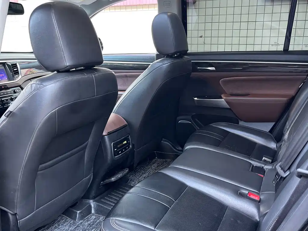 GAC Motor Trumpchi GS8 2018 — фото 8
