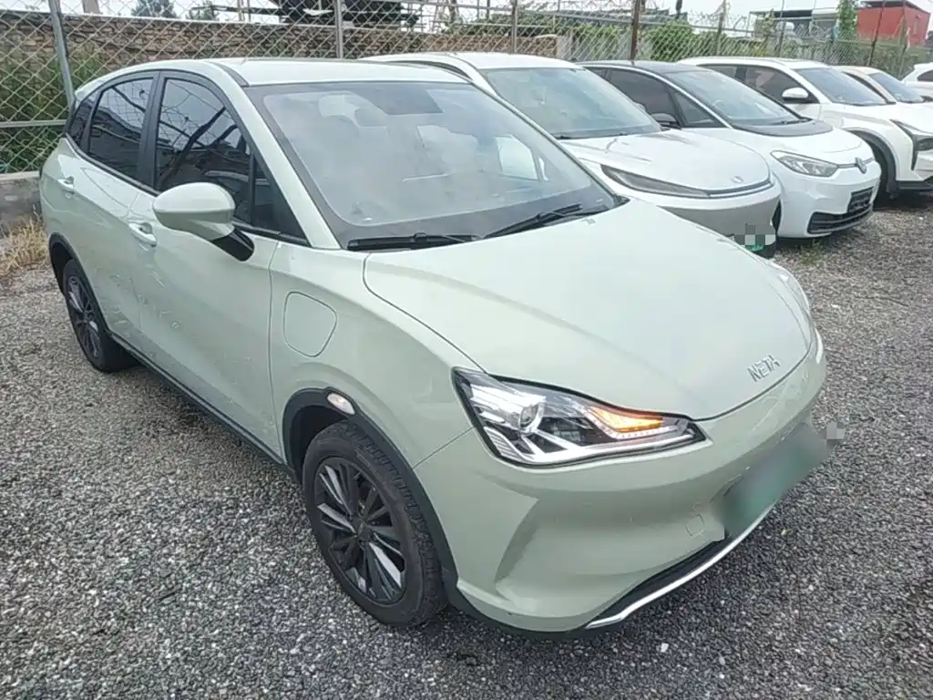 Neta V 2022