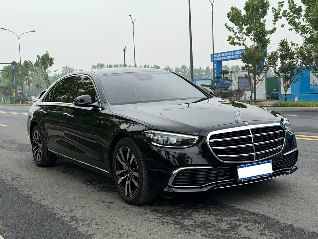 Mercedes-Benz S-Class 2023
