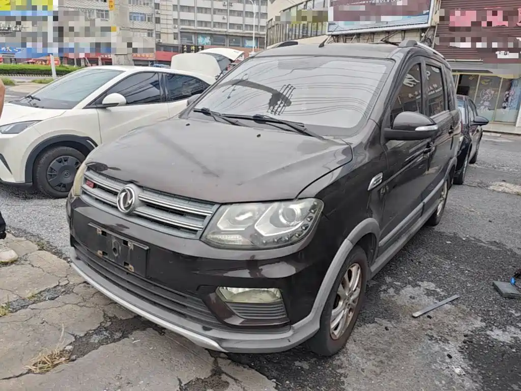 Dongfeng Scenery 370 2016