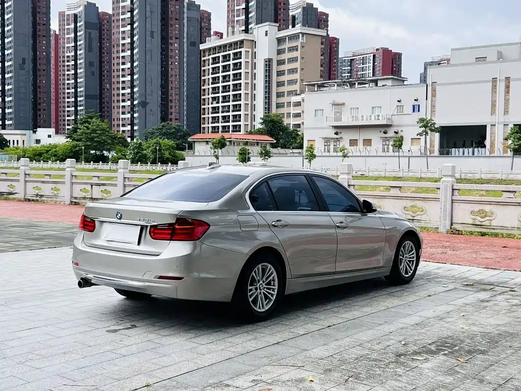 BMW 3 Series 2015 — фото 9