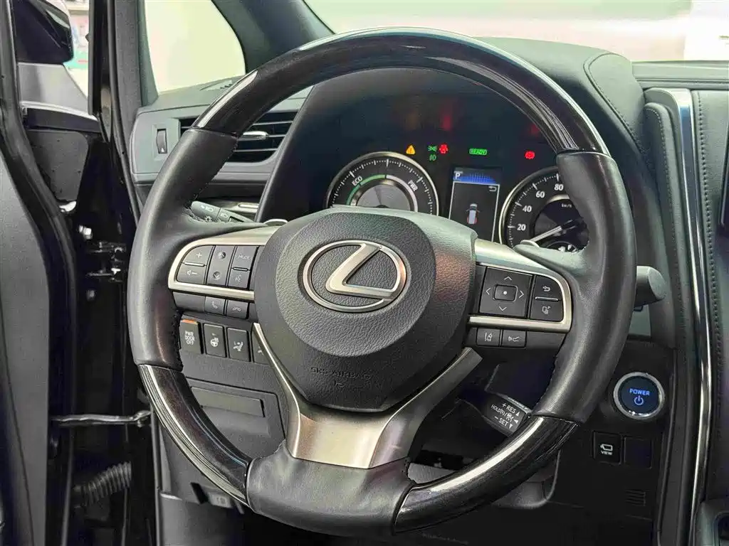 Lexus LM 2023 — фото 11