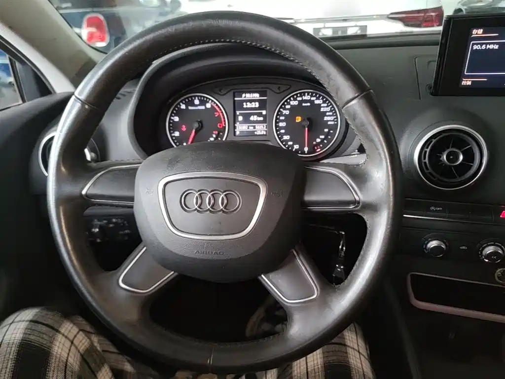 Audi A3 2015 — фото 11