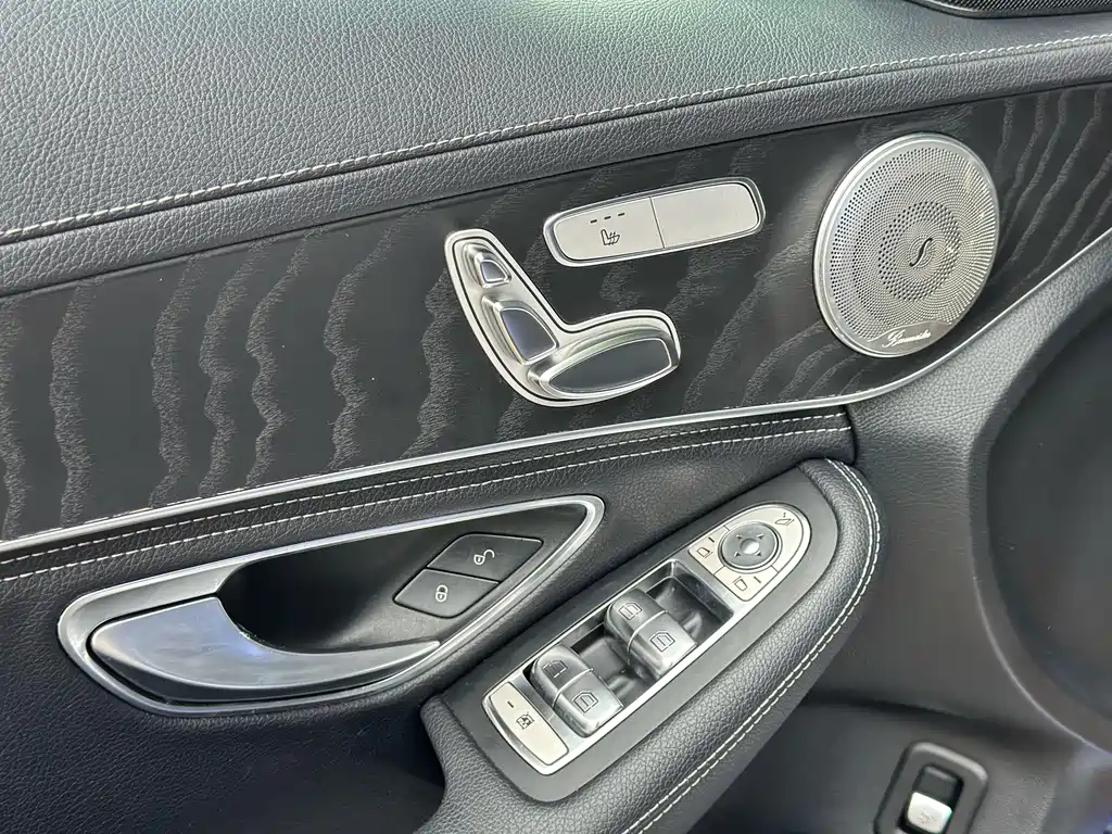 Mercedes-Benz C-Class 2018 — фото 10