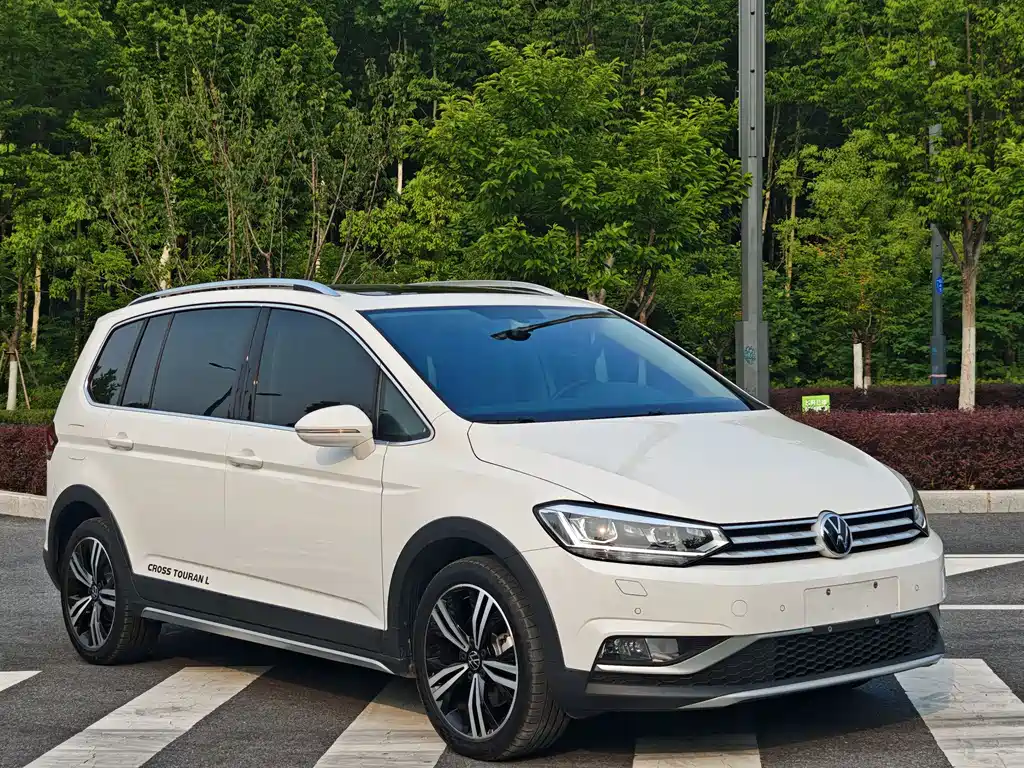 Volkswagen Touran 2023