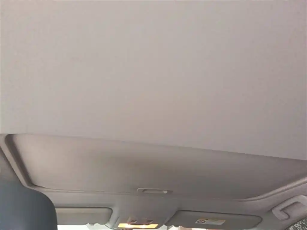 Toyota RAV4 2015 — фото 18
