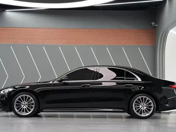 Mercedes-Benz S-Class 2023
