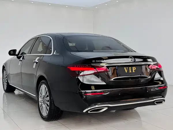 Mercedes-Benz E-Class 2023