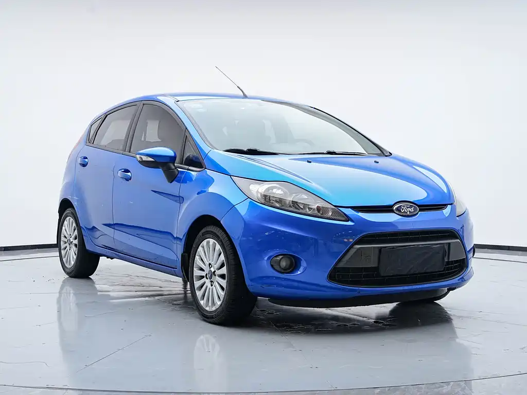 Ford Fiesta 2012 — фото 3