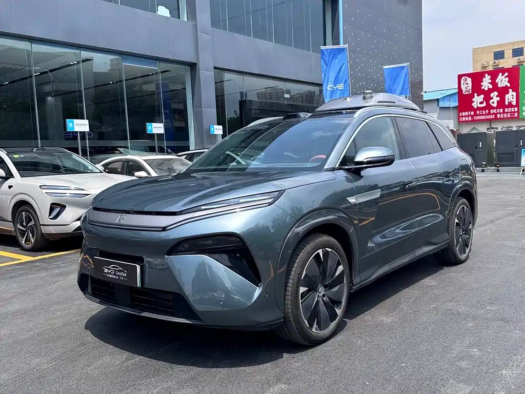 BYD Tang L 2025