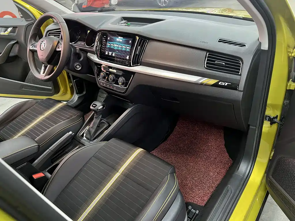 Skoda Kamiq 2020 — фото 9