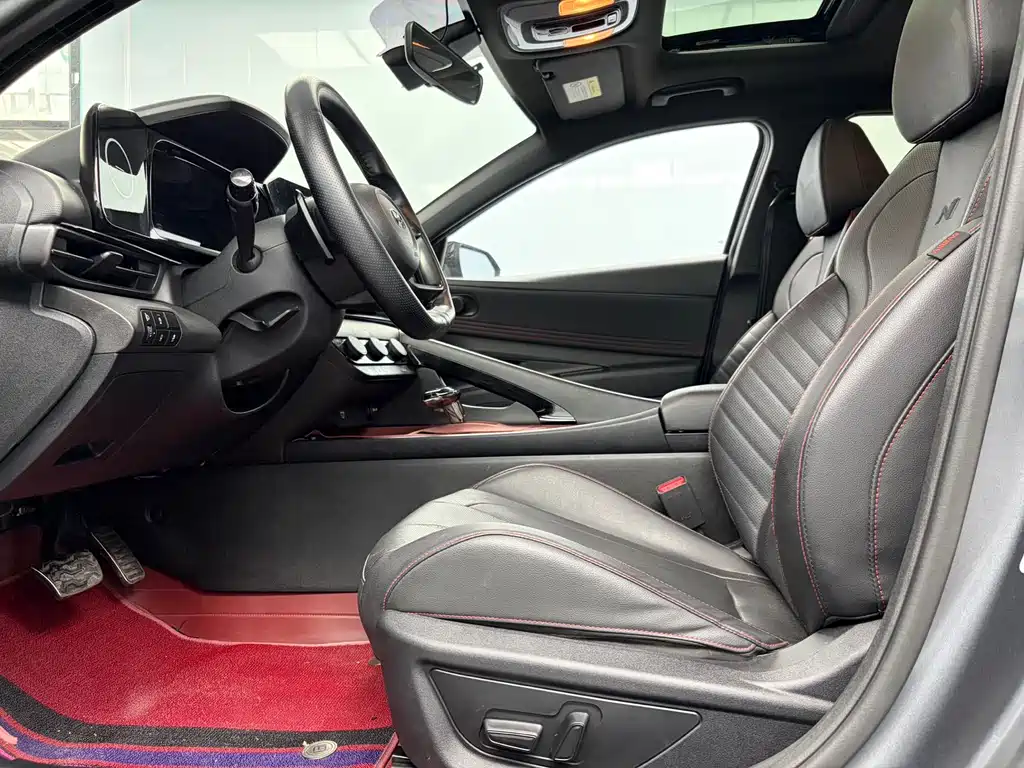 Hyundai Elantra 2023