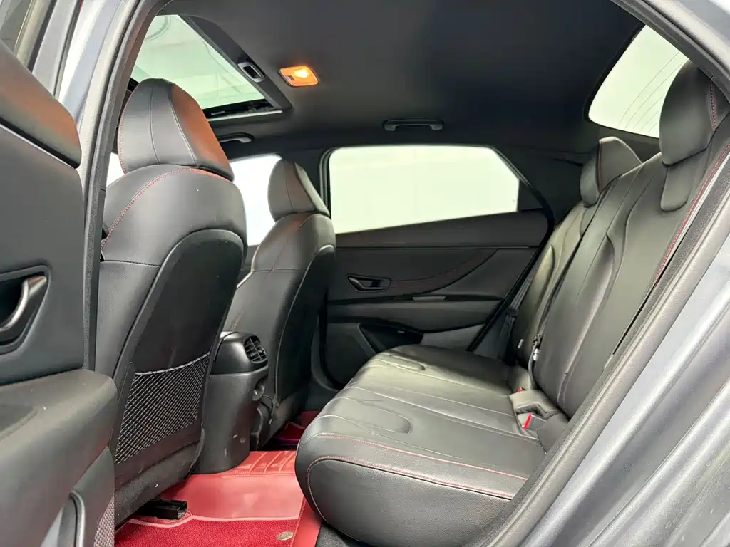 Hyundai Elantra 2023