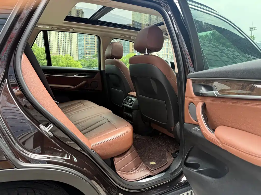 BMW X5 2016 — фото 16