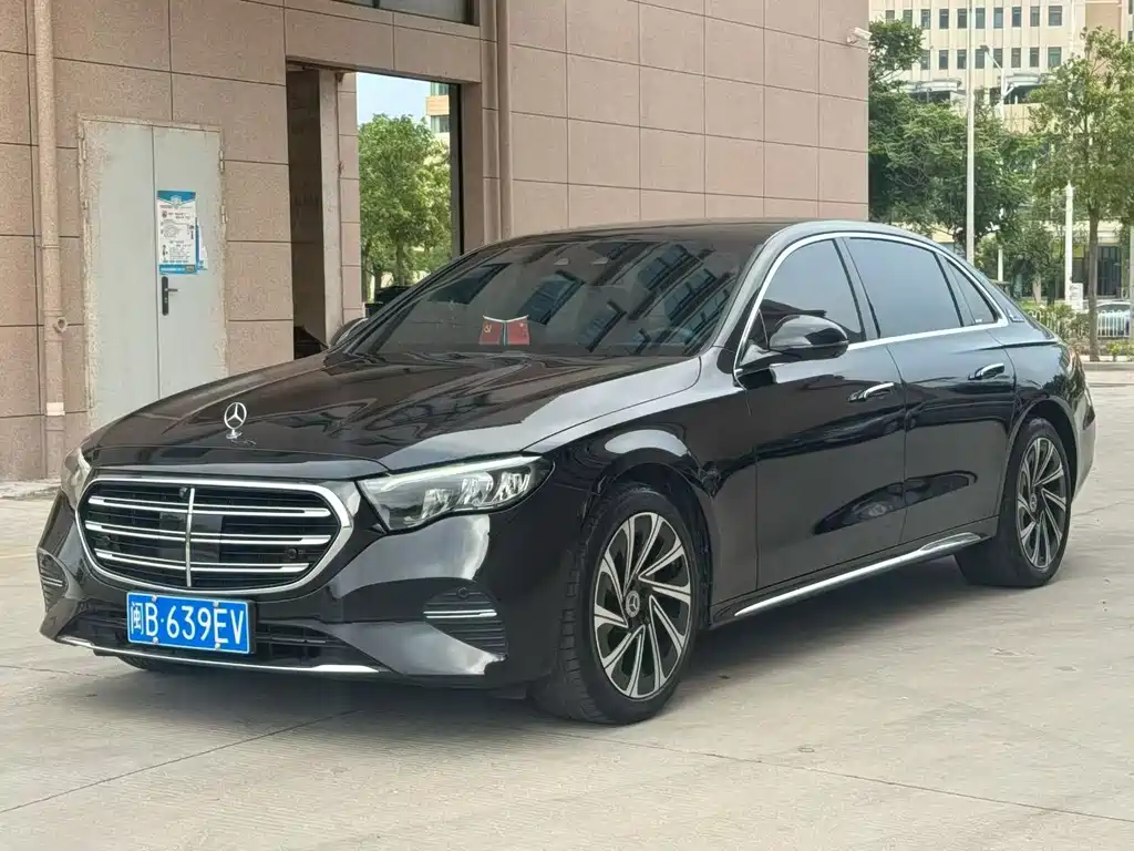 Mercedes-Benz E-Class 2024