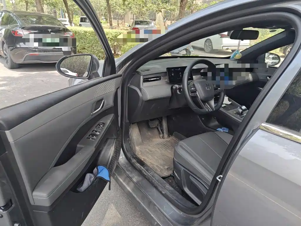 BYD Qin PLUS 2025 — фото 13