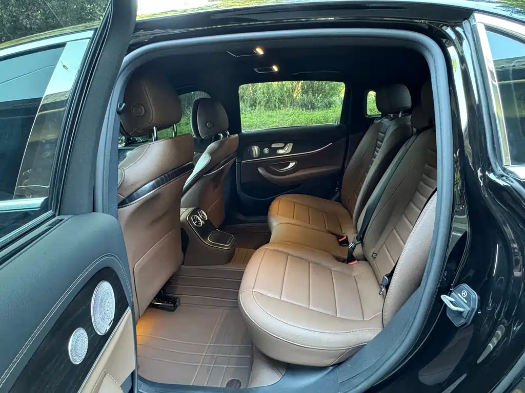 Mercedes-Benz E-Class 2023 — фото 14