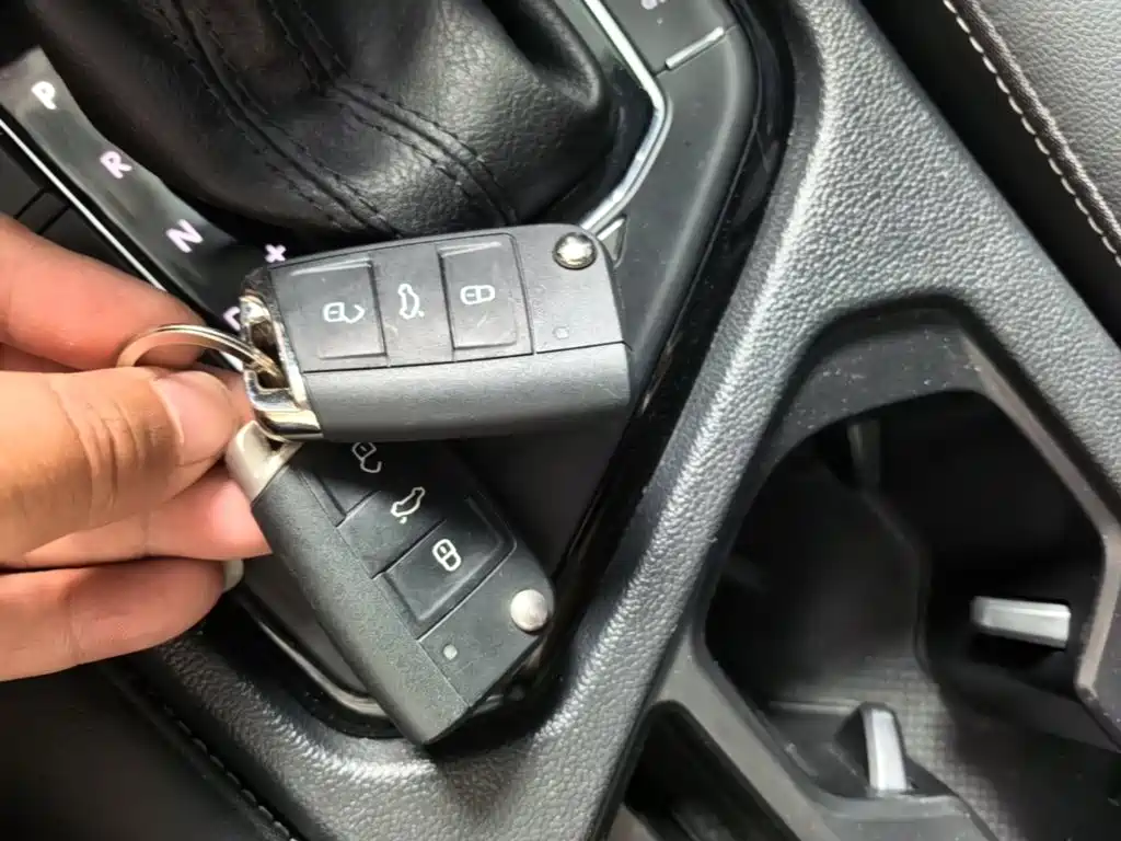 Volkswagen Tiguan L Plug-In Hybrid 2020 — фото 15