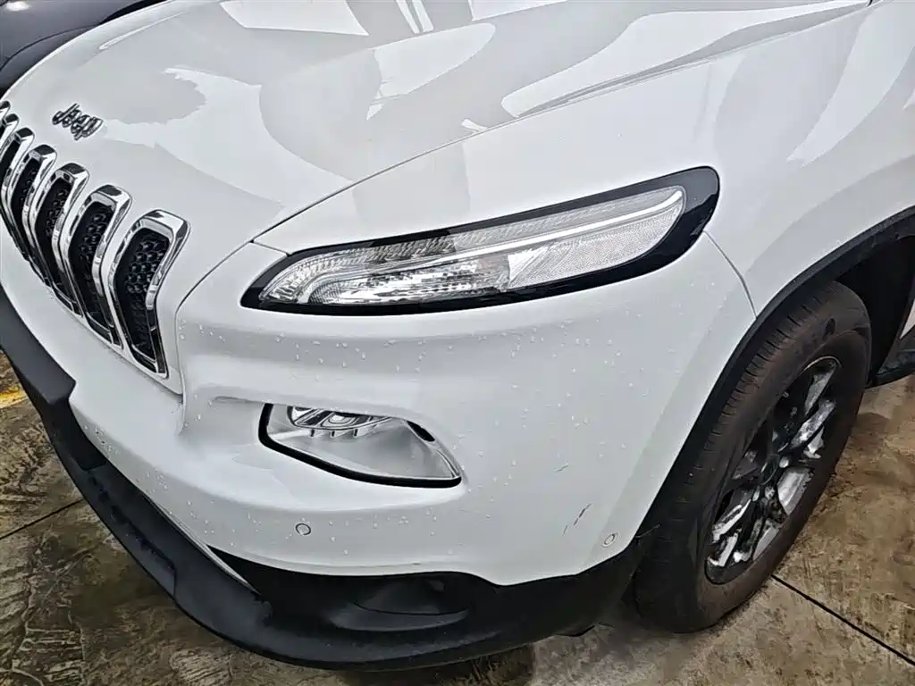 Jeep Cherokee 2018 — фото 24