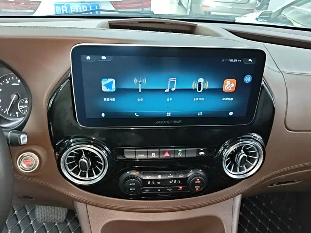 Mercedes-Benz Vito 2022 — фото 13