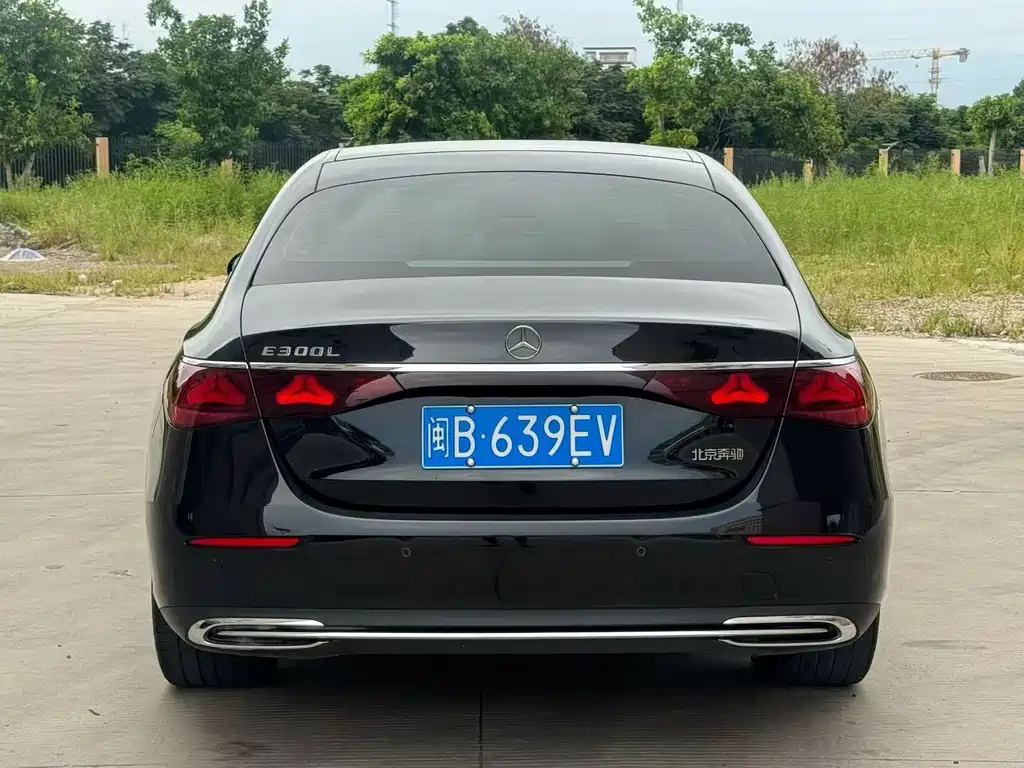 Mercedes-Benz E-Class 2024
