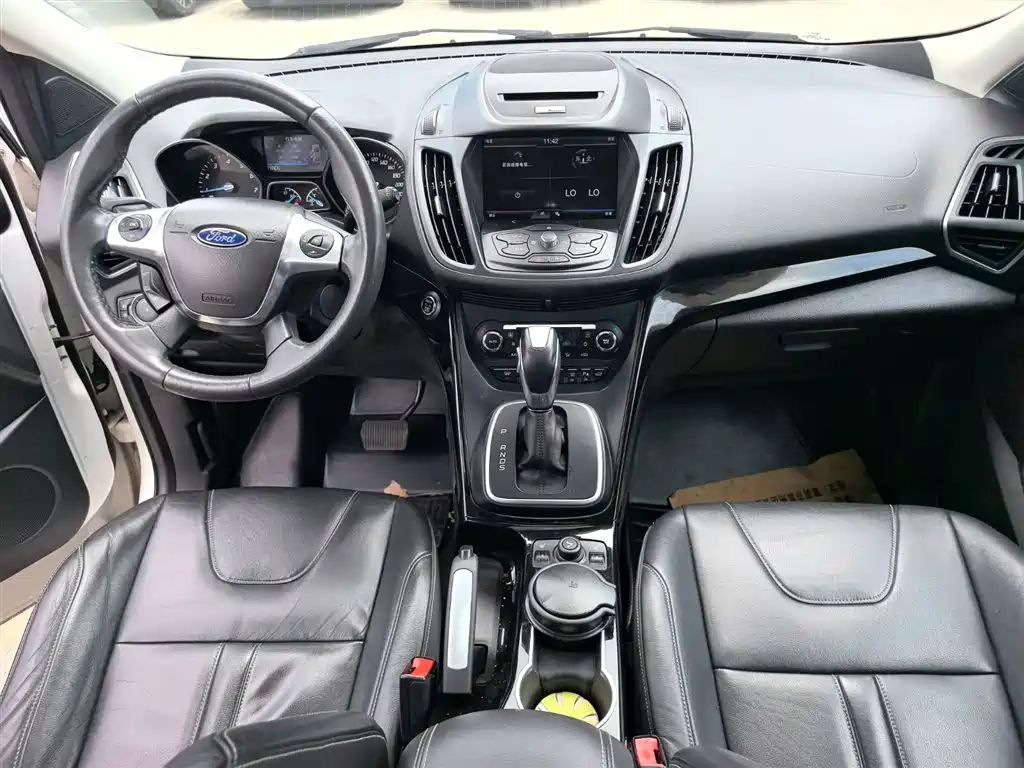 Ford Kuga 2014 — фото 10
