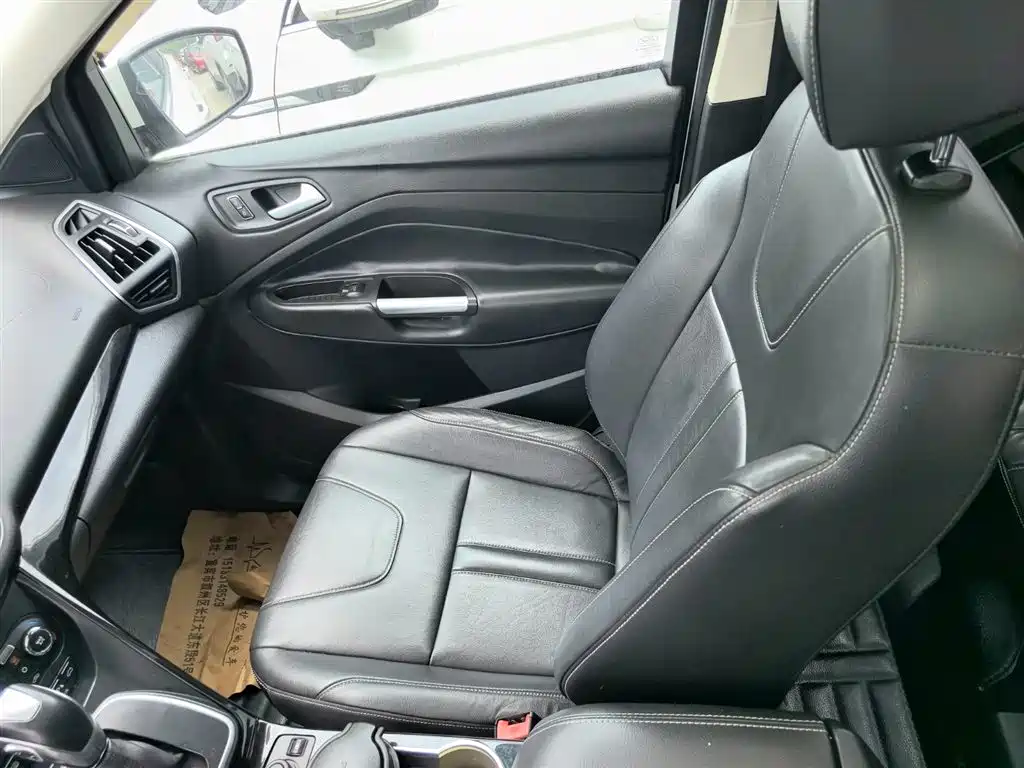 Ford Kuga 2014 — фото 11