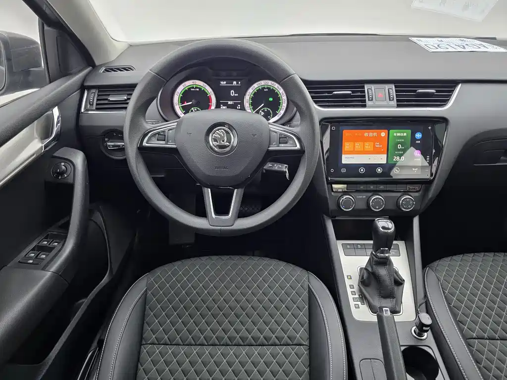 Skoda Octavia 2019 — фото 14