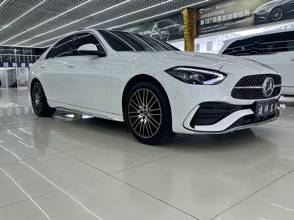 Mercedes-Benz C-Class 2024