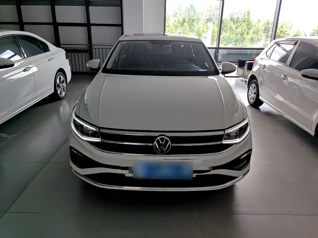Volkswagen Bora 2023