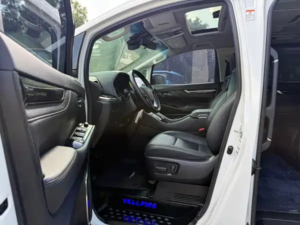Toyota Vellfire 2022