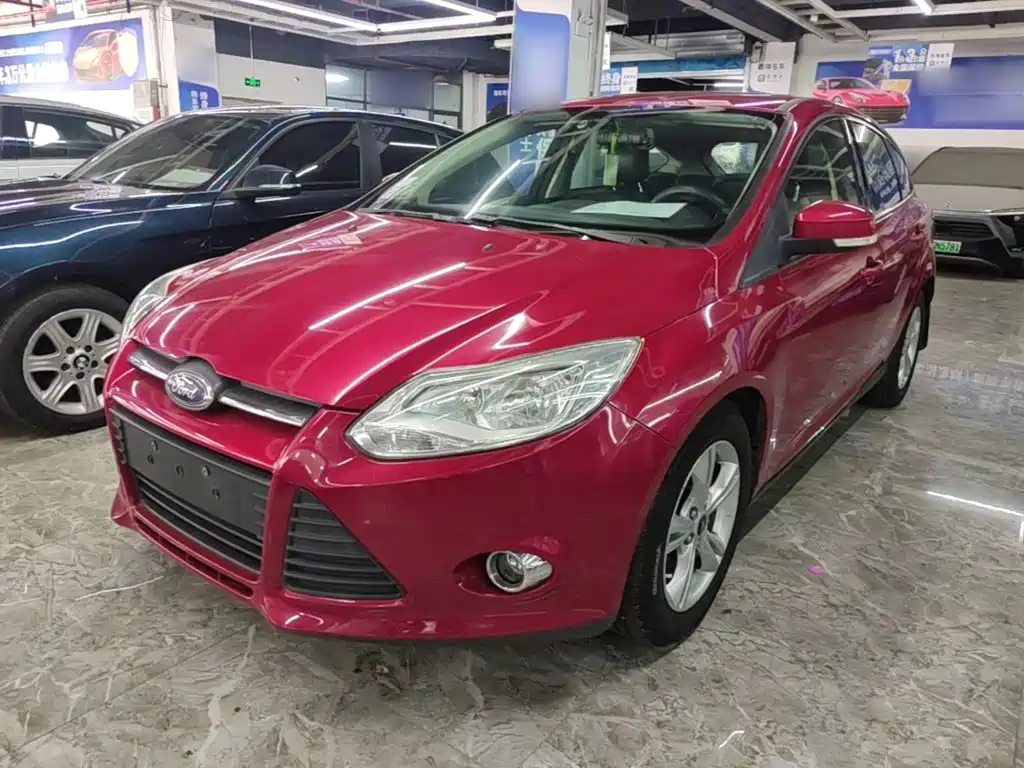 Ford Focus 2015 — фото 1