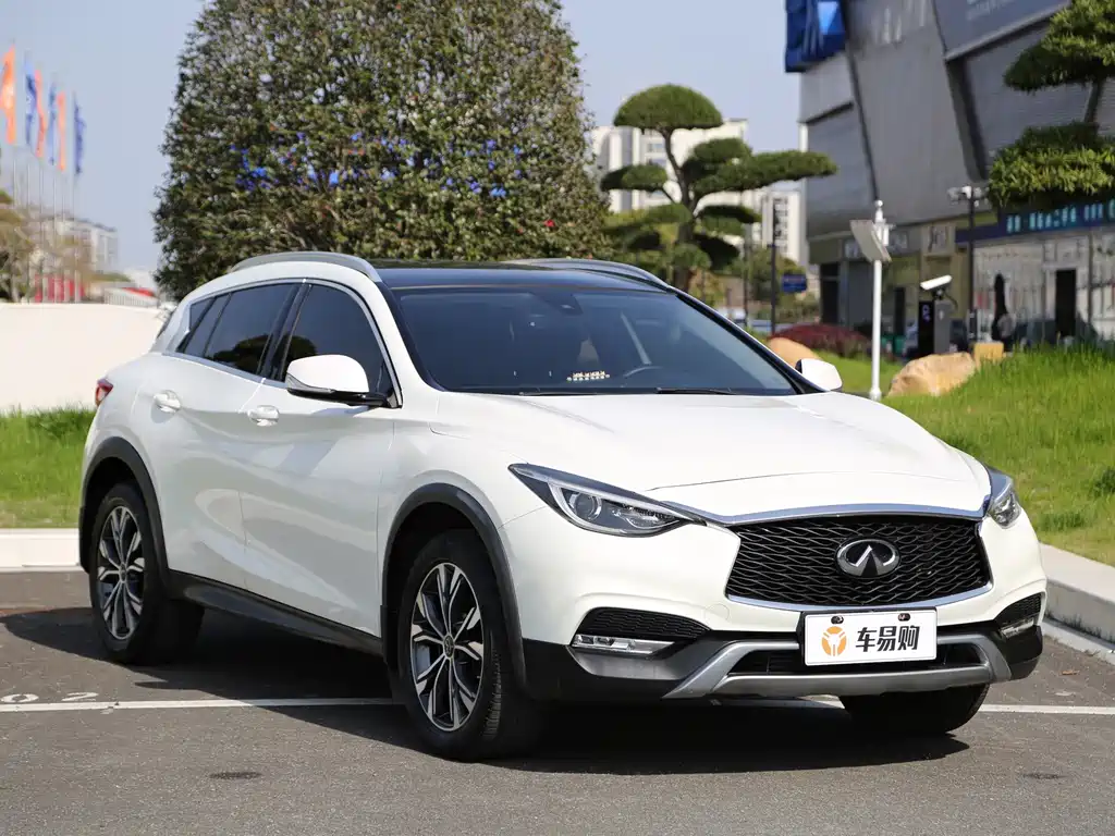 Infiniti QX30 2018 — фото 3