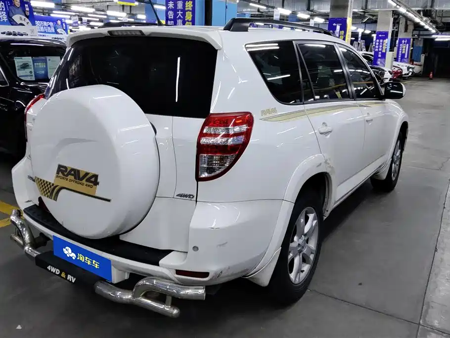 Toyota RAV4 2011