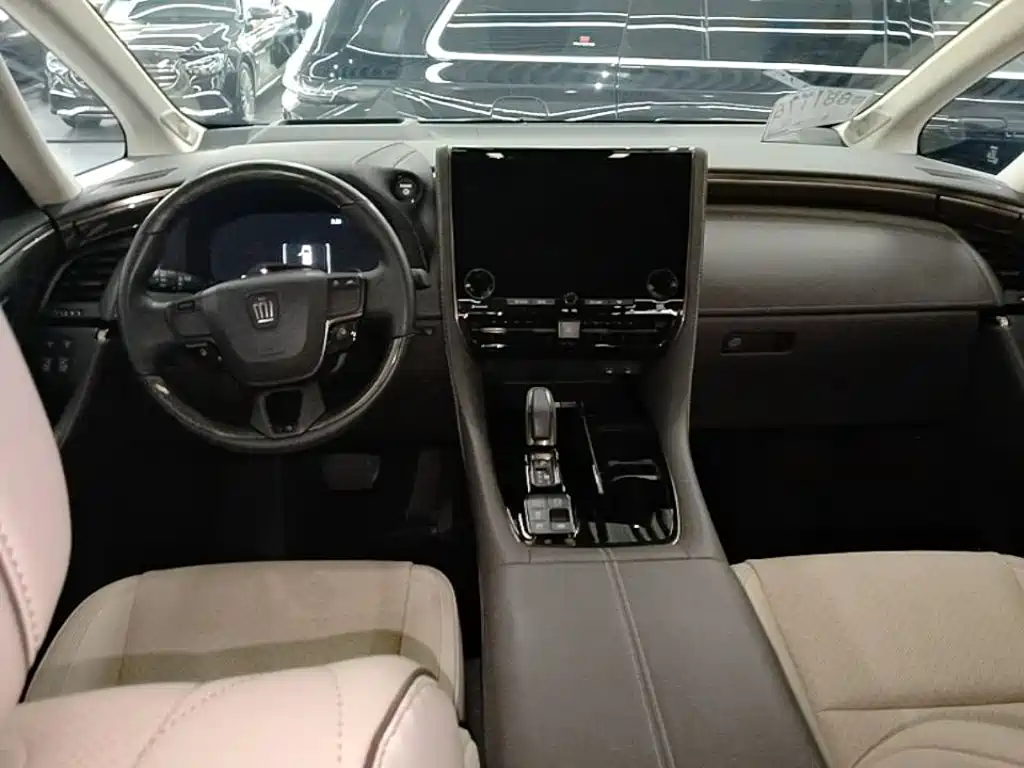Toyota Vellfire 2023 — фото 10