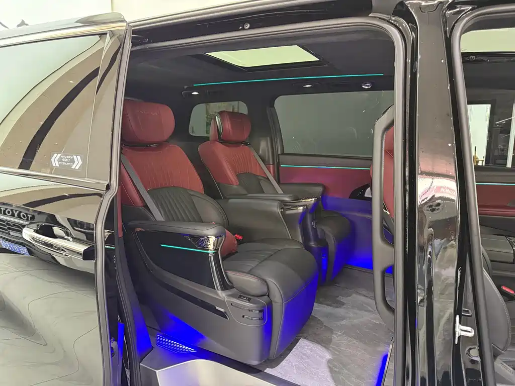 GAC Motor Trumpchi M8 2025 — фото 11