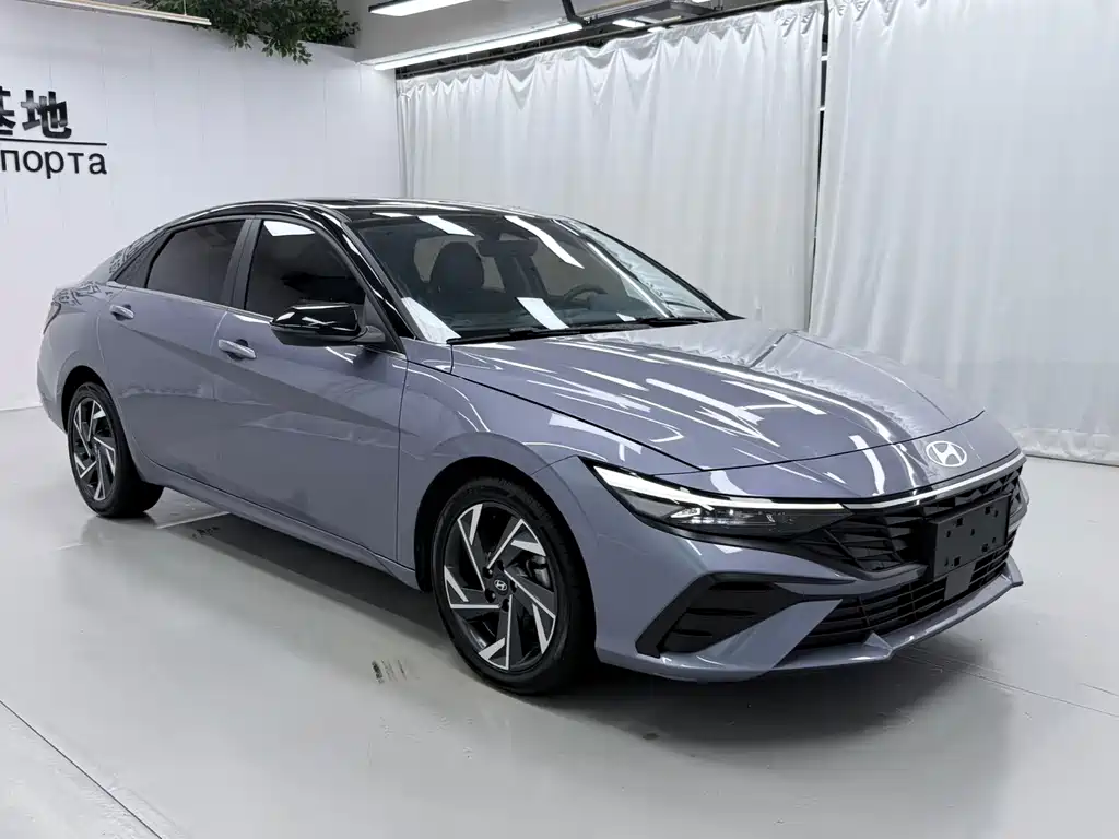 Hyundai Elantra 2023