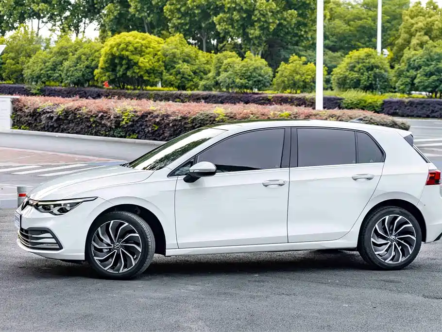 Volkswagen Golf 2022