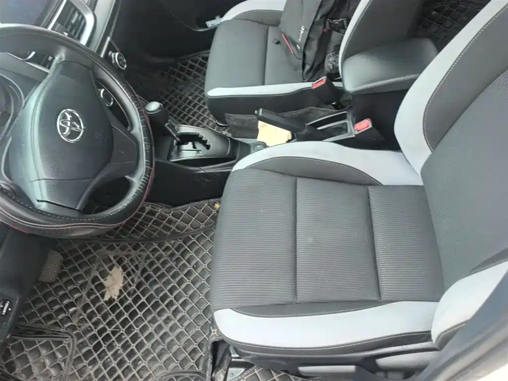 Toyota Yaris L 2021 — фото 15