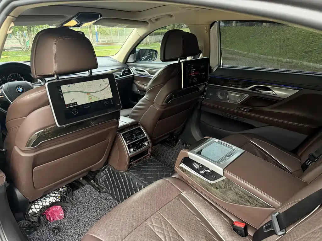 BMW 7 Series 2019 — фото 10