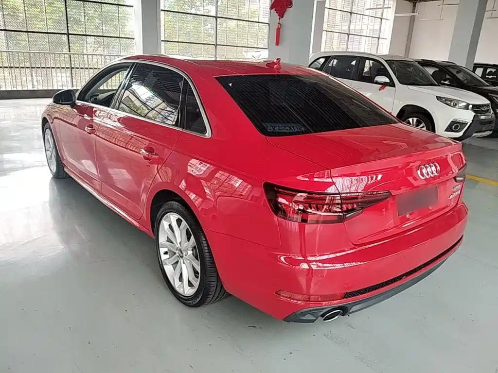 Audi A4L 2018 — фото 5