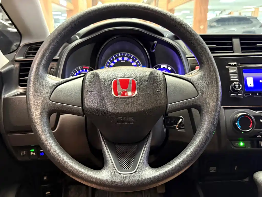 Honda Fit 2017 — фото 16