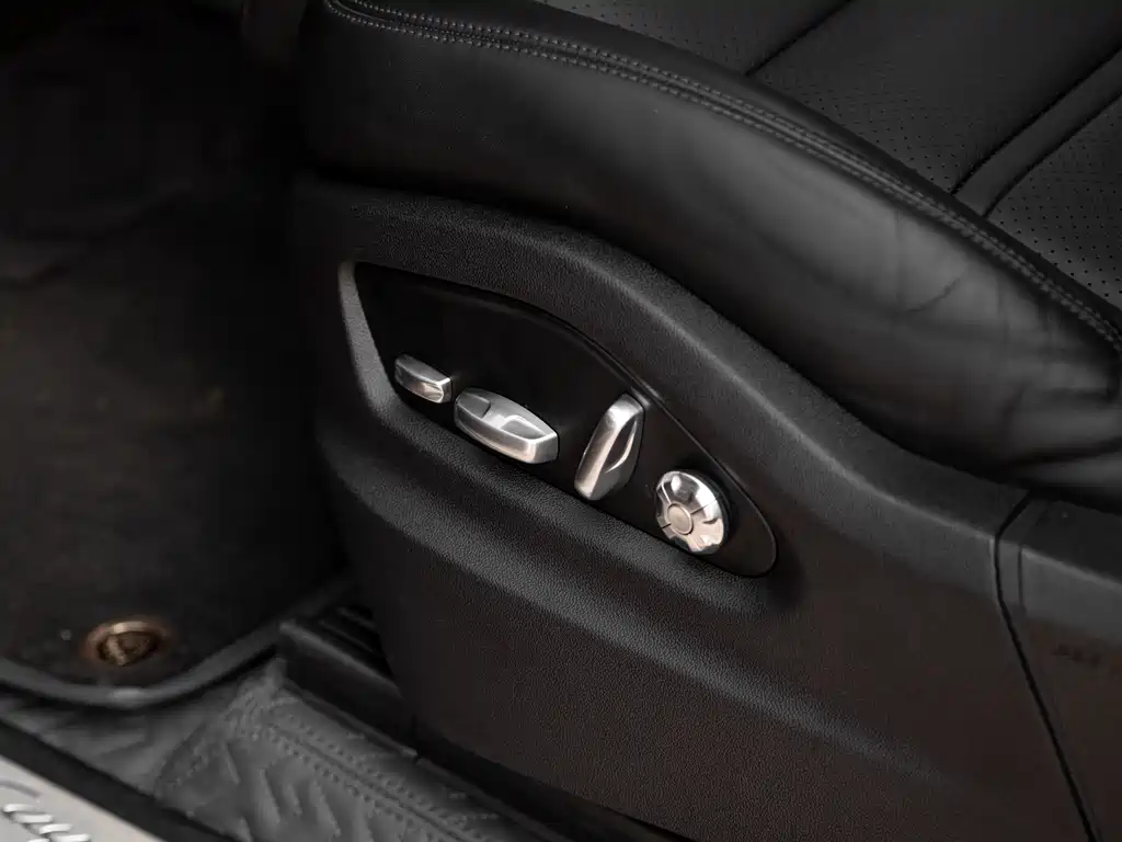 Porsche Cayenne 2018 — фото 11