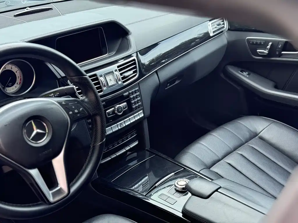Mercedes-Benz E-Class 2014 — фото 8