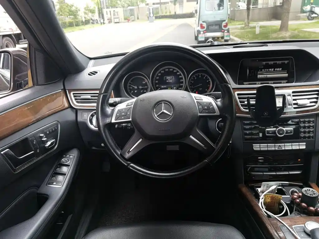 Mercedes-Benz E-Class 2015