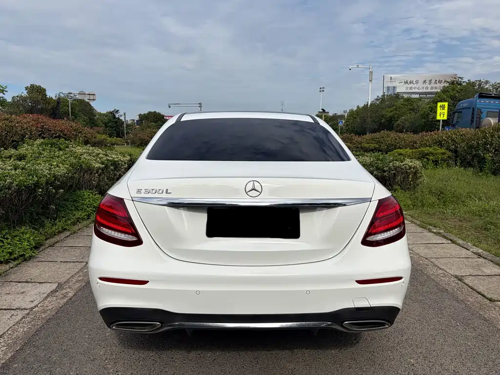 Mercedes-Benz E-Class 2020 — фото 5