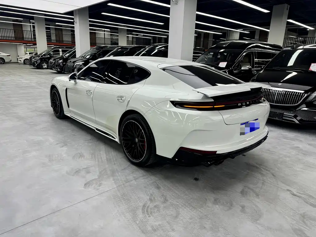 Porsche Panamera 2015 — фото 13