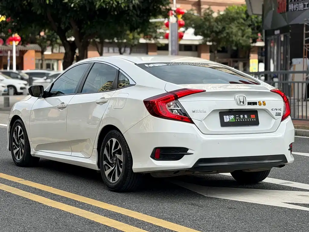 Honda Civic 2019 — фото 15